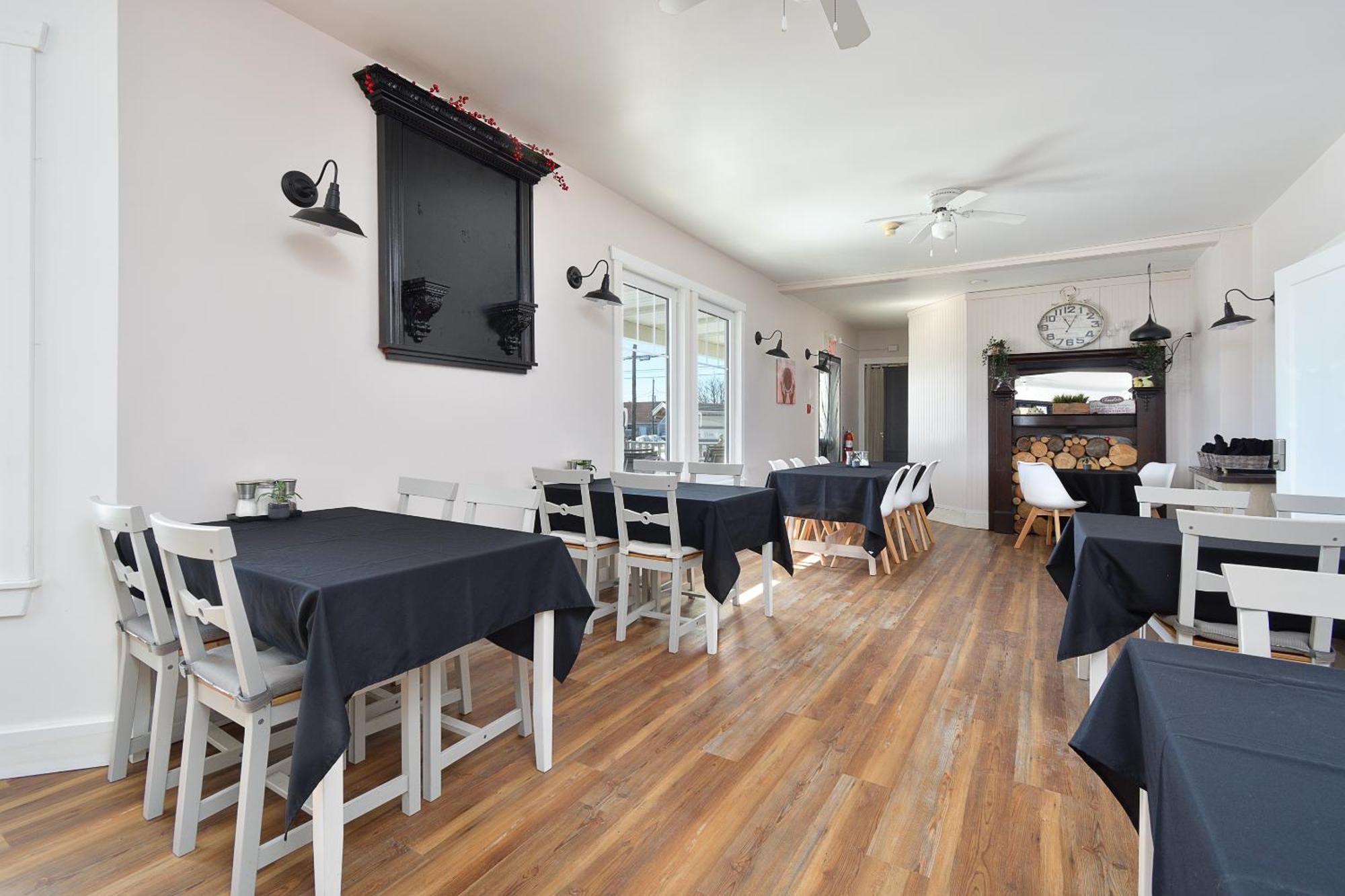 St. Peter's Pepperell Place Inn Inc. מראה חיצוני תמונה